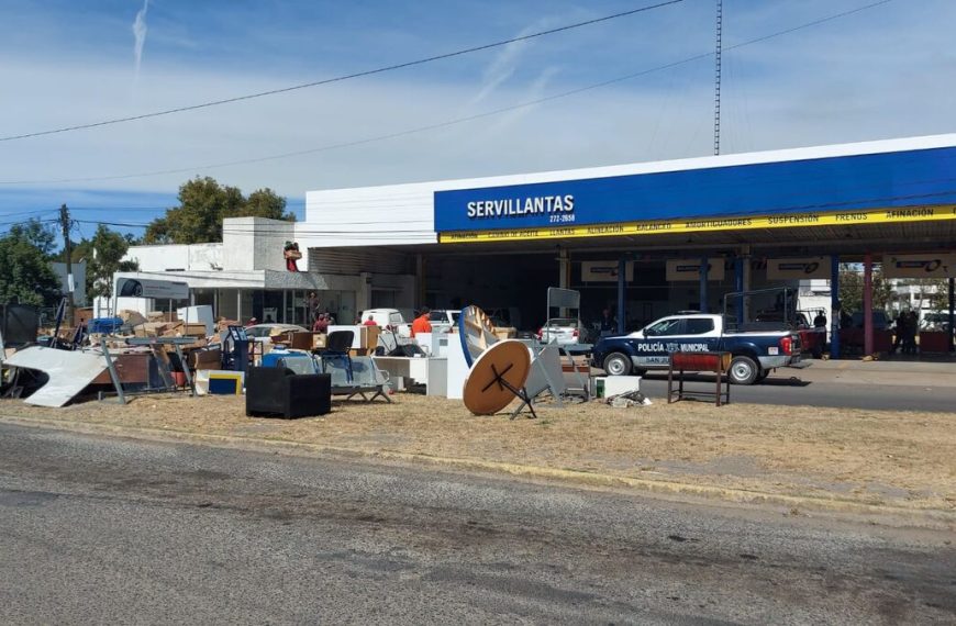 🚨🛞 Desalojo de llantera desata caos…
