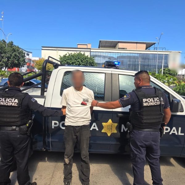 🚨👕 Intentó robar ropa en Plaza Puerta La…