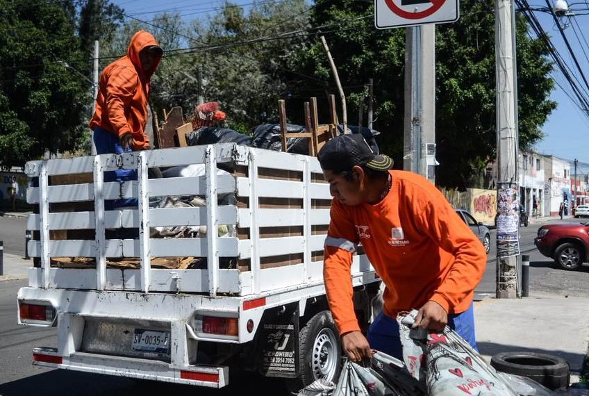 🧹🏙️ Felifer Macías llama a queretanos…