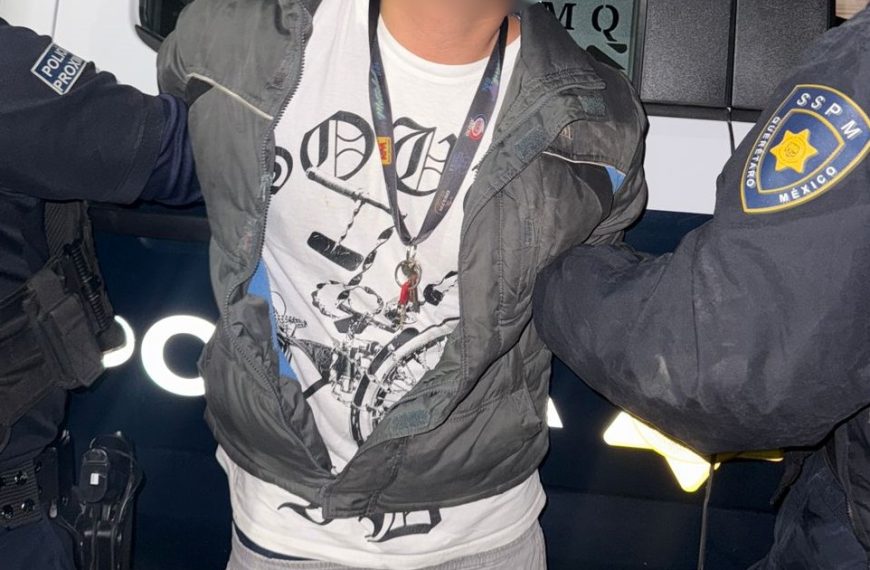 🚨🚓 Conductor huye a exceso de&hellip;