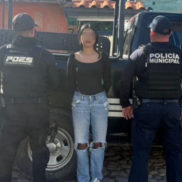 🚨🏍️ Detienen a mujer por portar documentación falsa&hellip;