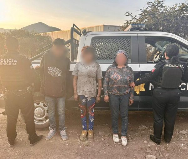 🚨🔧 Cae trío en Santa Catarina por robo…