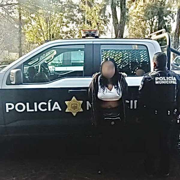 🚨 Cae mujer en la carretera 57 con…