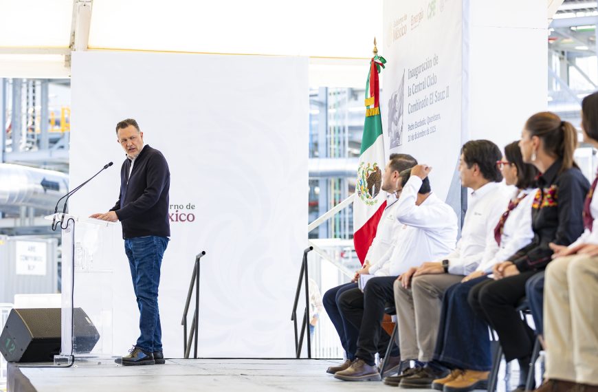 🚆📊 Kuri presume avance del tren&hellip;