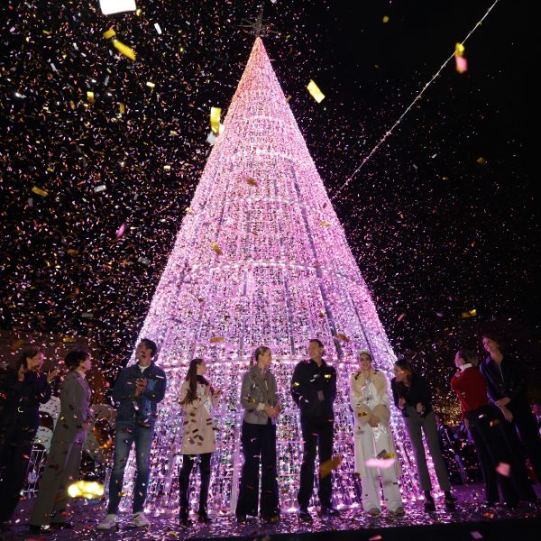 🎄✨ Plaza de Armas brilla con el encendido&hellip;