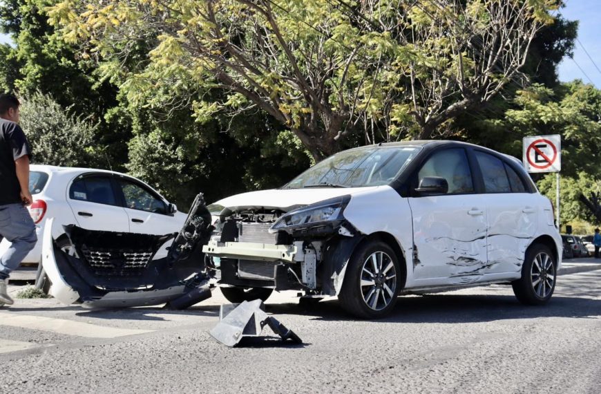 🚨🚗 Choque frente al ISSSTE en avenida Tecnológico&hellip;