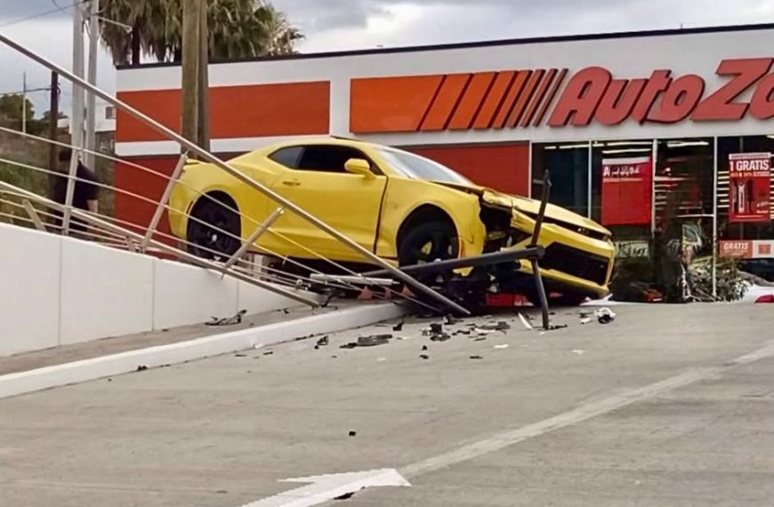 🚨🏁 “Carreritas” ilegales acaban en choque:&hellip;