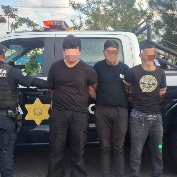 🚨🚓 Robo de camioneta desata operativo policiaco; detienen&hellip;