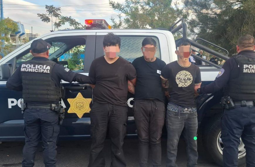 🚨🚓 Robo de camioneta desata operativo policiaco; detienen&hellip;