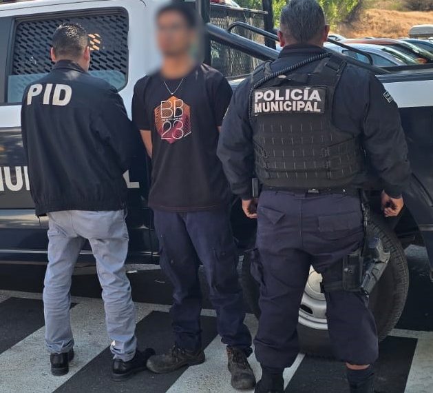 🚓⚖️ Actitud evasiva delata a sujeto&hellip;