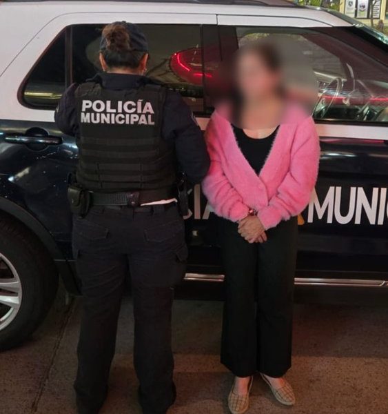 🚨🛍️ Sorprenden a mujer robando una gorra en&hellip;