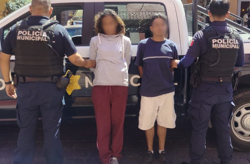 ⛪🚨 Sorprendidos robando limosnas en pleno&hellip;