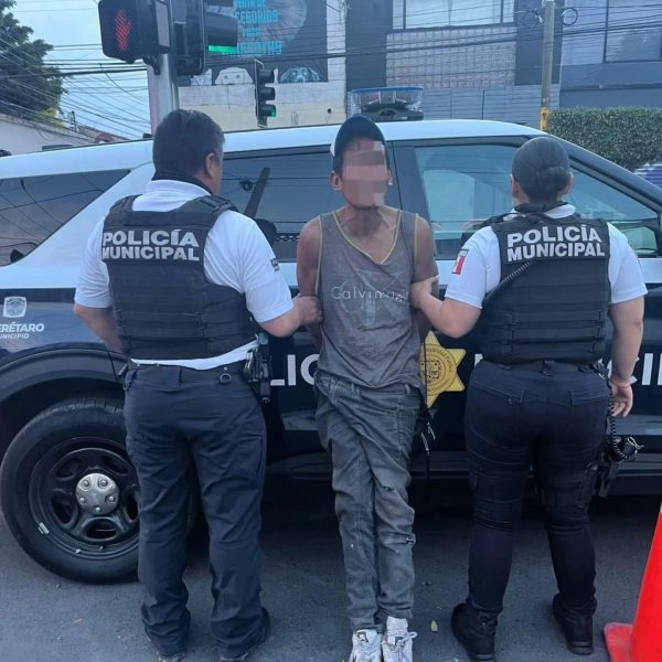 Captan en video a sujeto con presunta arma&hellip;