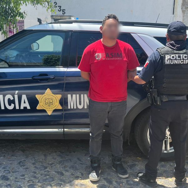 💥🚔 Intentó sobornar a policías con un teléfono…&hellip;
