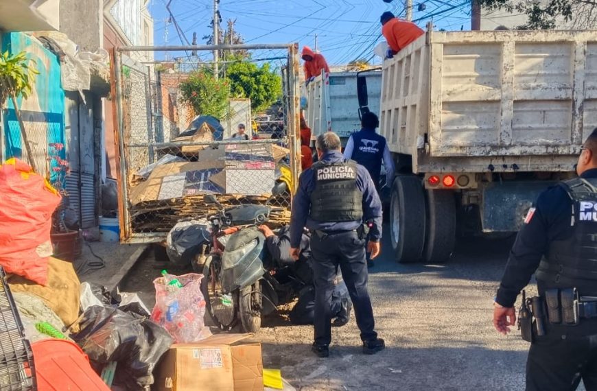 🚨🗑️ Tras denuncias vecinales, retiran remolque&hellip;