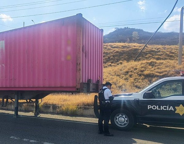🚨🚛 Localizan remolque robado en Viñedos: estaba abandonado&hellip;