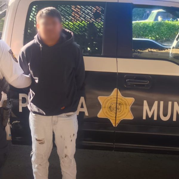 🚨 Cae conductor en el Centro de Querétaro&hellip;