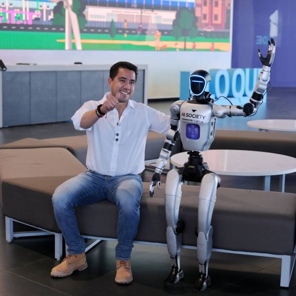 🚀 Presentan “Sara”, androide creado en Querétaro; Felifer&hellip;