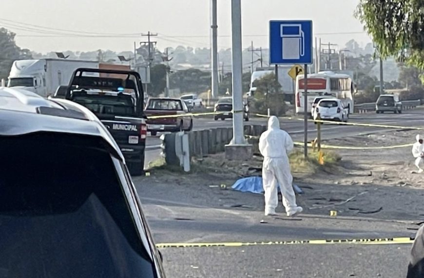 🚨🔫 Roba camioneta en Querétaro, desata persecución hasta&hellip;