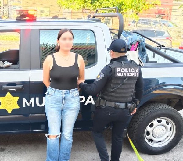 🚨🛍️ Intentó llevarse ropa sin pagar en Constituyentes:&hellip;