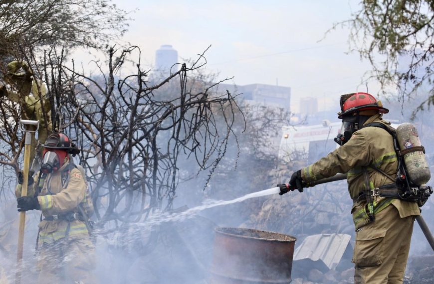 🚨🔥 Fuerte incendio consume vivienda improvisada&hellip;