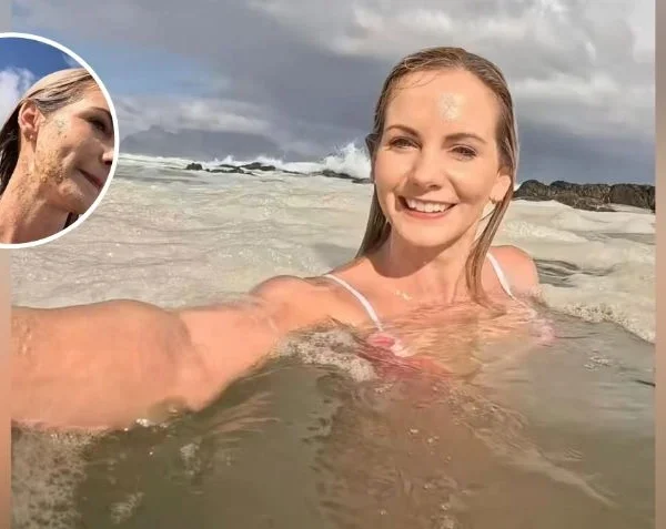 😱 Influencer nadó entre “espuma marina”… pero eran&hellip;