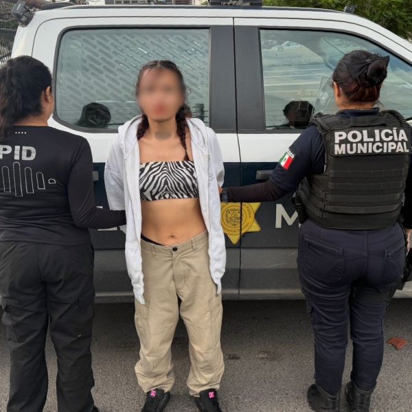 🚨🏍️ La detienen por no usar casco y&hellip;