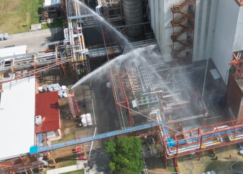 🚒🔥 Evacúan empresa en el Parque&hellip;