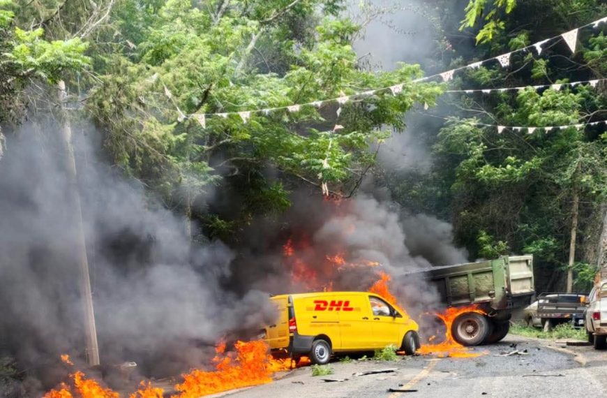 🚛🔥 Fuerte accidente en pinal de&hellip;
