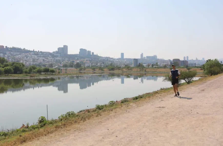 ♻️🌊 Buscan devolverle vida al Bordo Benito Juárez:&hellip;