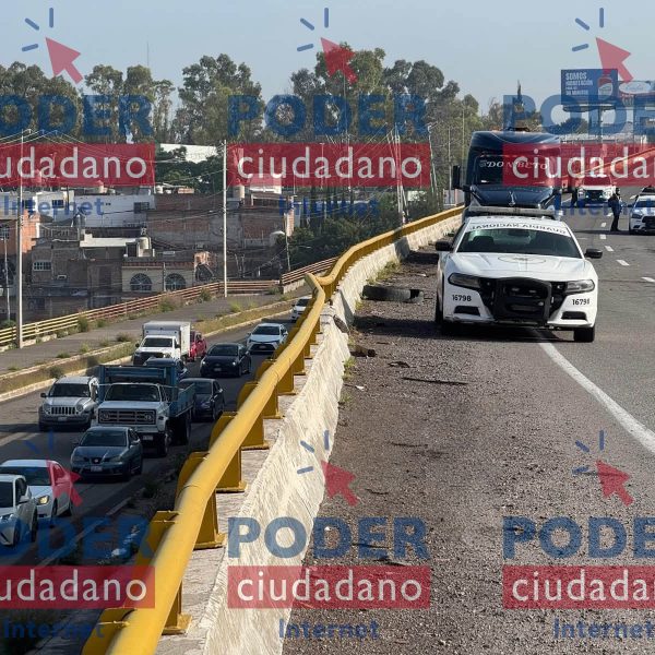 🚓 Patrulla pierde el control, derriba barreras y&hellip;
