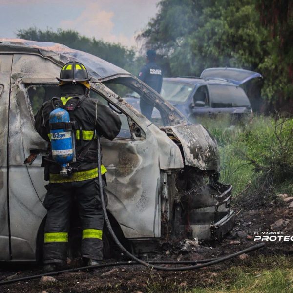 🚨🔥 ¡Unidad de transporte de personal termina envuelta&hellip;