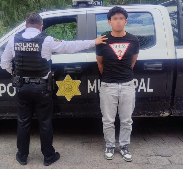🚔🎒 ¡Intentó deshacerse de una mochila con droga&hellip;