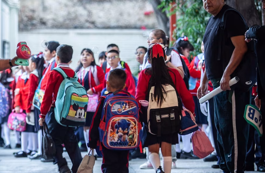 📖👨‍🎓 Querétaro sigue atrayendo familias: más&hellip;