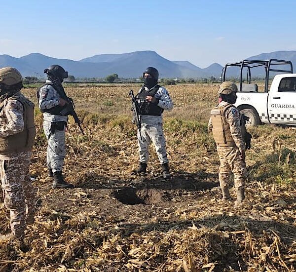 🚨🛢️ ¡Ejército da golpe al huachicol en Querétaro!&hellip;
